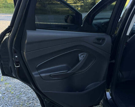 Черный Форд Эскейп, объемом двигателя 2 л и пробегом 63 тыс. км за 13200 $, фото 9 на Automoto.ua