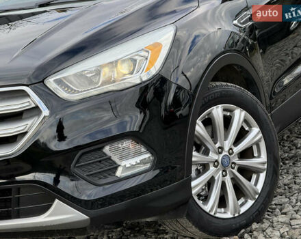 Черный Форд Эскейп, объемом двигателя 1.5 л и пробегом 146 тыс. км за 12700 $, фото 12 на Automoto.ua