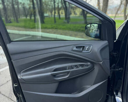 Черный Форд Эскейп, объемом двигателя 2.52 л и пробегом 98 тыс. км за 12900 $, фото 8 на Automoto.ua