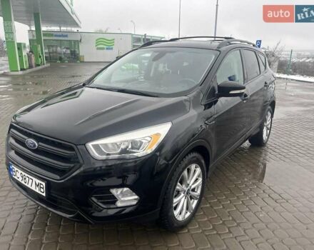 Черный Форд Эскейп, объемом двигателя 2 л и пробегом 111 тыс. км за 15400 $, фото 4 на Automoto.ua