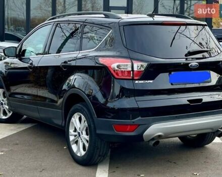 Черный Форд Эскейп, объемом двигателя 1.5 л и пробегом 187 тыс. км за 11700 $, фото 5 на Automoto.ua