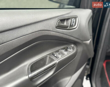 Черный Форд Эскейп, объемом двигателя 2.49 л и пробегом 177 тыс. км за 10500 $, фото 13 на Automoto.ua