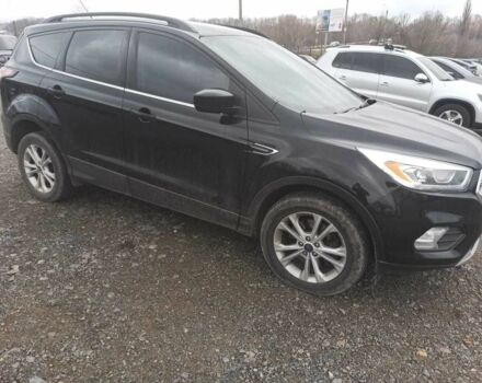 Черный Форд Эскейп, объемом двигателя 2 л и пробегом 147 тыс. км за 12500 $, фото 3 на Automoto.ua