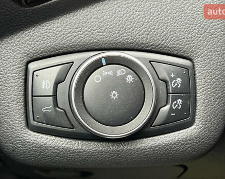 Черный Форд Эскейп, объемом двигателя 2 л и пробегом 151 тыс. км за 16600 $, фото 21 на Automoto.ua