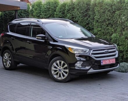 Чорний Форд Ескейп, об'ємом двигуна 1.5 л та пробігом 200 тис. км за 11900 $, фото 2 на Automoto.ua