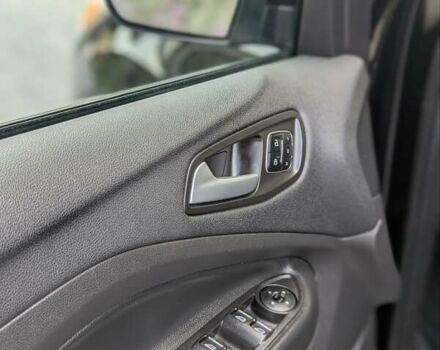 Черный Форд Эскейп, объемом двигателя 1.5 л и пробегом 147 тыс. км за 12999 $, фото 9 на Automoto.ua