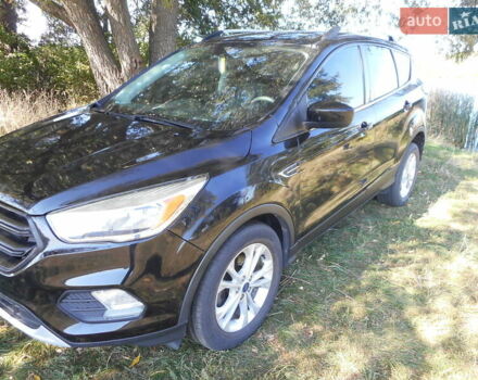 Форд Эскейп 2017 в Пирятине на Automoto.ua Черный Форд Эскейп, объемом двигателя 1.5 л и пробегом 122 тыс. км за 12880 $, фото 1 на Automoto.ua