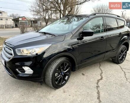 Чорний Форд Ескейп, об'ємом двигуна 2 л та пробігом 83 тис. км за 16900 $, фото 2 на Automoto.ua