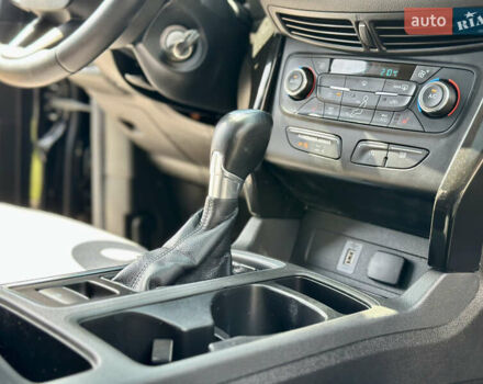 Чорний Форд Ескейп, об'ємом двигуна 1.5 л та пробігом 187 тис. км за 12999 $, фото 28 на Automoto.ua