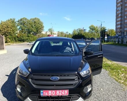 Черный Форд Эскейп, объемом двигателя 0 л и пробегом 83 тыс. км за 17000 $, фото 1 на Automoto.ua