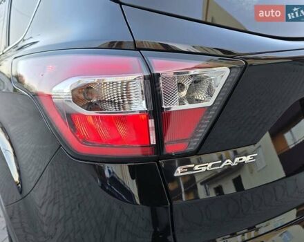 Черный Форд Эскейп, объемом двигателя 1.5 л и пробегом 106 тыс. км за 10999 $, фото 43 на Automoto.ua