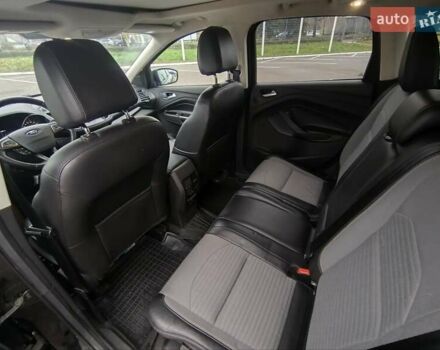 Черный Форд Эскейп, объемом двигателя 2 л и пробегом 232 тыс. км за 10000 $, фото 17 на Automoto.ua