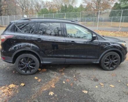 Черный Форд Эскейп, объемом двигателя 1.5 л и пробегом 70 тыс. км за 15000 $, фото 3 на Automoto.ua