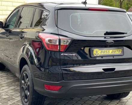 Черный Форд Эскейп, объемом двигателя 2.5 л и пробегом 200 тыс. км за 13300 $, фото 4 на Automoto.ua