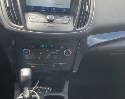 Черный Форд Эскейп, объемом двигателя 2 л и пробегом 105 тыс. км за 14600 $, фото 6 на Automoto.ua