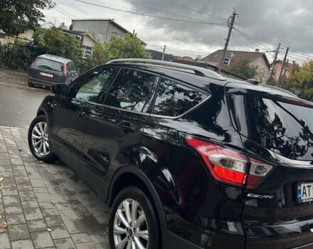 Чорний Форд Ескейп, об'ємом двигуна 2 л та пробігом 208 тис. км за 10700 $, фото 4 на Automoto.ua