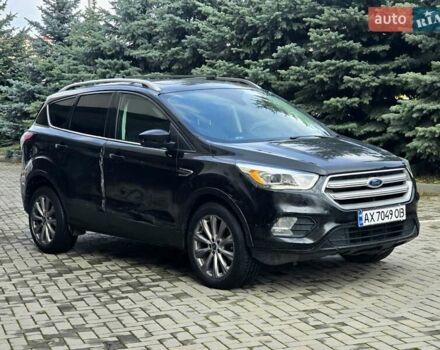 Черный Форд Эскейп, объемом двигателя 2 л и пробегом 110 тыс. км за 7800 $, фото 6 на Automoto.ua
