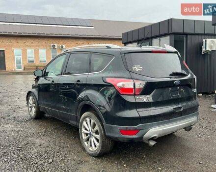 Черный Форд Эскейп, объемом двигателя 2 л и пробегом 194 тыс. км за 9600 $, фото 6 на Automoto.ua