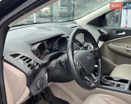 Черный Форд Эскейп, объемом двигателя 2 л и пробегом 194 тыс. км за 9600 $, фото 14 на Automoto.ua