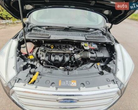Черный Форд Эскейп, объемом двигателя 2.5 л и пробегом 187 тыс. км за 13500 $, фото 21 на Automoto.ua