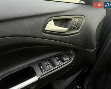 Черный Форд Эскейп, объемом двигателя 1.5 л и пробегом 151 тыс. км за 11990 $, фото 44 на Automoto.ua