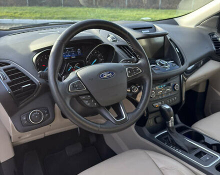 Черный Форд Эскейп, объемом двигателя 2 л и пробегом 33 тыс. км за 17000 $, фото 37 на Automoto.ua