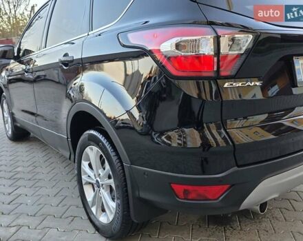 Черный Форд Эскейп, объемом двигателя 1.5 л и пробегом 106 тыс. км за 10999 $, фото 41 на Automoto.ua
