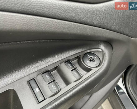 Черный Форд Эскейп, объемом двигателя 2.5 л и пробегом 197 тыс. км за 13000 $, фото 41 на Automoto.ua