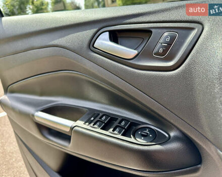 Чорний Форд Ескейп, об'ємом двигуна 1.5 л та пробігом 187 тис. км за 12999 $, фото 43 на Automoto.ua