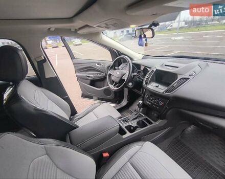 Черный Форд Эскейп, объемом двигателя 2 л и пробегом 232 тыс. км за 10000 $, фото 16 на Automoto.ua