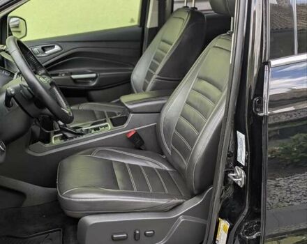 Черный Форд Эскейп, объемом двигателя 1.5 л и пробегом 147 тыс. км за 12999 $, фото 10 на Automoto.ua