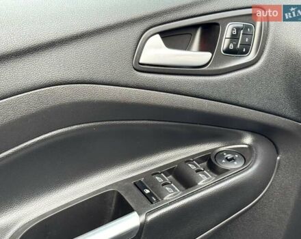 Чорний Форд Ескейп, об'ємом двигуна 1.5 л та пробігом 239 тис. км за 12300 $, фото 42 на Automoto.ua