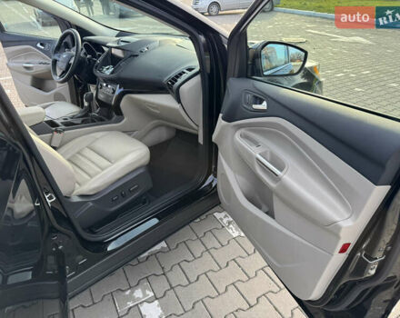 Черный Форд Эскейп, объемом двигателя 2 л и пробегом 33 тыс. км за 17000 $, фото 14 на Automoto.ua