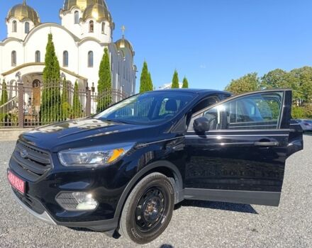 Черный Форд Эскейп, объемом двигателя 0 л и пробегом 83 тыс. км за 17000 $, фото 2 на Automoto.ua