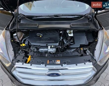 Черный Форд Эскейп, объемом двигателя 1.5 л и пробегом 106 тыс. км за 10999 $, фото 113 на Automoto.ua