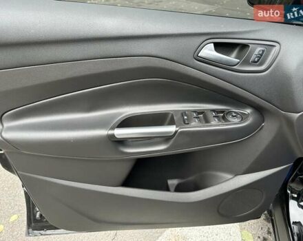 Форд Эскейп 2017 в Киеве на Automoto.ua Черный Форд Эскейп, объемом двигателя 1.5 л и пробегом 88 тыс. км за 11990 $, фото 14 на Automoto.ua