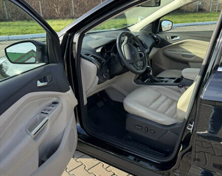 Черный Форд Эскейп, объемом двигателя 2 л и пробегом 33 тыс. км за 17000 $, фото 45 на Automoto.ua