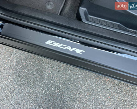 Форд Эскейп 2017 в Киеве на Automoto.ua Черный Форд Эскейп, объемом двигателя 2.5 л и пробегом 98 тыс. км за 13500 $, фото 39 на Automoto.ua
