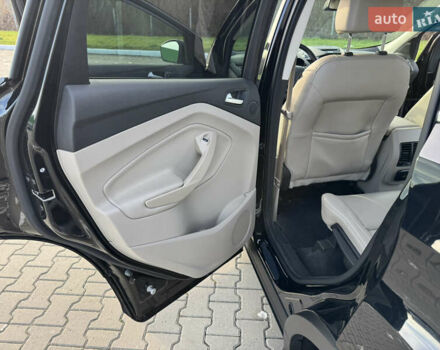 Черный Форд Эскейп, объемом двигателя 2 л и пробегом 33 тыс. км за 17000 $, фото 13 на Automoto.ua