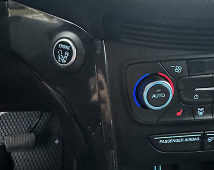 Черный Форд Эскейп, объемом двигателя 2 л и пробегом 208 тыс. км за 10999 $, фото 17 на Automoto.ua