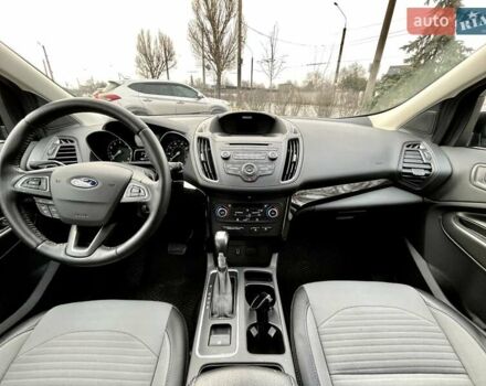 Чорний Форд Ескейп, об'ємом двигуна 2 л та пробігом 83 тис. км за 16900 $, фото 38 на Automoto.ua