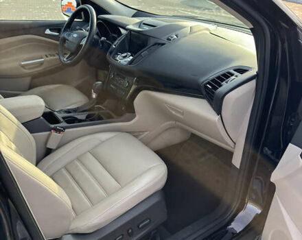 Черный Форд Эскейп, объемом двигателя 2 л и пробегом 33 тыс. км за 17000 $, фото 16 на Automoto.ua