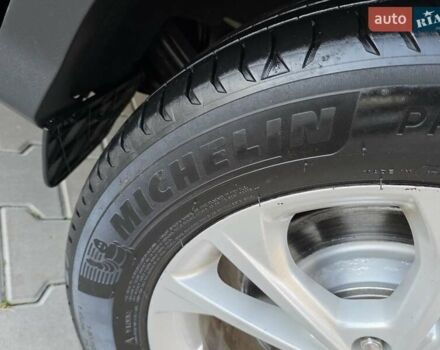 Черный Форд Эскейп, объемом двигателя 1.5 л и пробегом 106 тыс. км за 10999 $, фото 42 на Automoto.ua