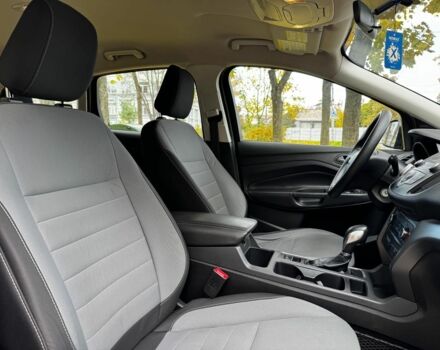 Черный Форд Эскейп, объемом двигателя 2.5 л и пробегом 201 тыс. км за 15290 $, фото 24 на Automoto.ua