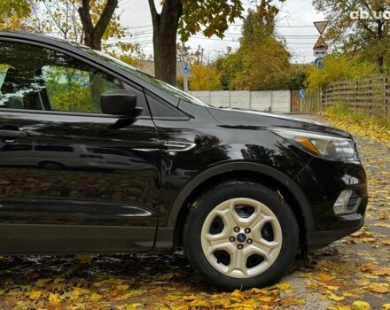 Черный Форд Эскейп, объемом двигателя 2.5 л и пробегом 201 тыс. км за 15290 $, фото 4 на Automoto.ua