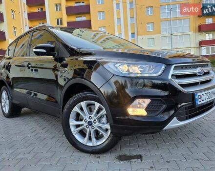 Черный Форд Эскейп, объемом двигателя 1.5 л и пробегом 106 тыс. км за 10999 $, фото 1 на Automoto.ua