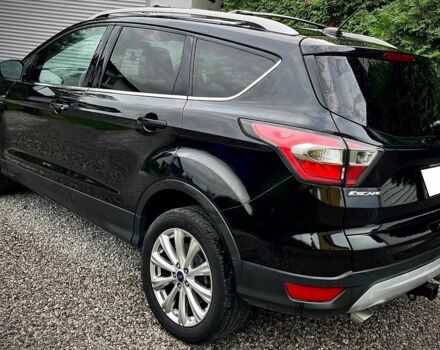 Чорний Форд Ескейп, об'ємом двигуна 2 л та пробігом 137 тис. км за 7200 $, фото 1 на Automoto.ua