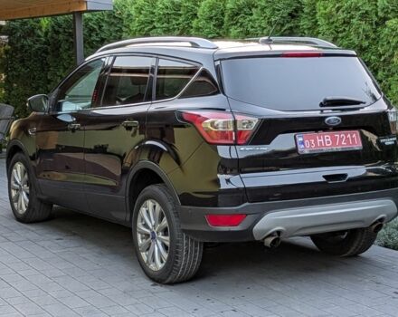 Чорний Форд Ескейп, об'ємом двигуна 1.5 л та пробігом 200 тис. км за 11900 $, фото 1 на Automoto.ua