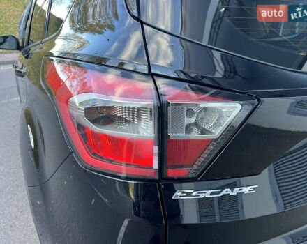 Форд Эскейп 2017 в Киеве на Automoto.ua Черный Форд Эскейп, объемом двигателя 2.5 л и пробегом 98 тыс. км за 13500 $, фото 42 на Automoto.ua