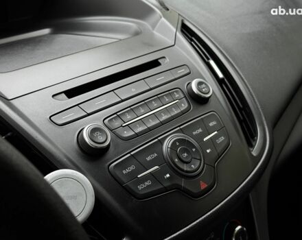 Черный Форд Эскейп, объемом двигателя 2.5 л и пробегом 201 тыс. км за 15290 $, фото 19 на Automoto.ua